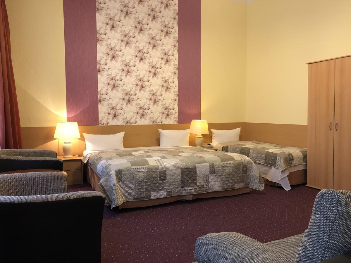 Castell Am Kurfuerstendamm Hotel 3*